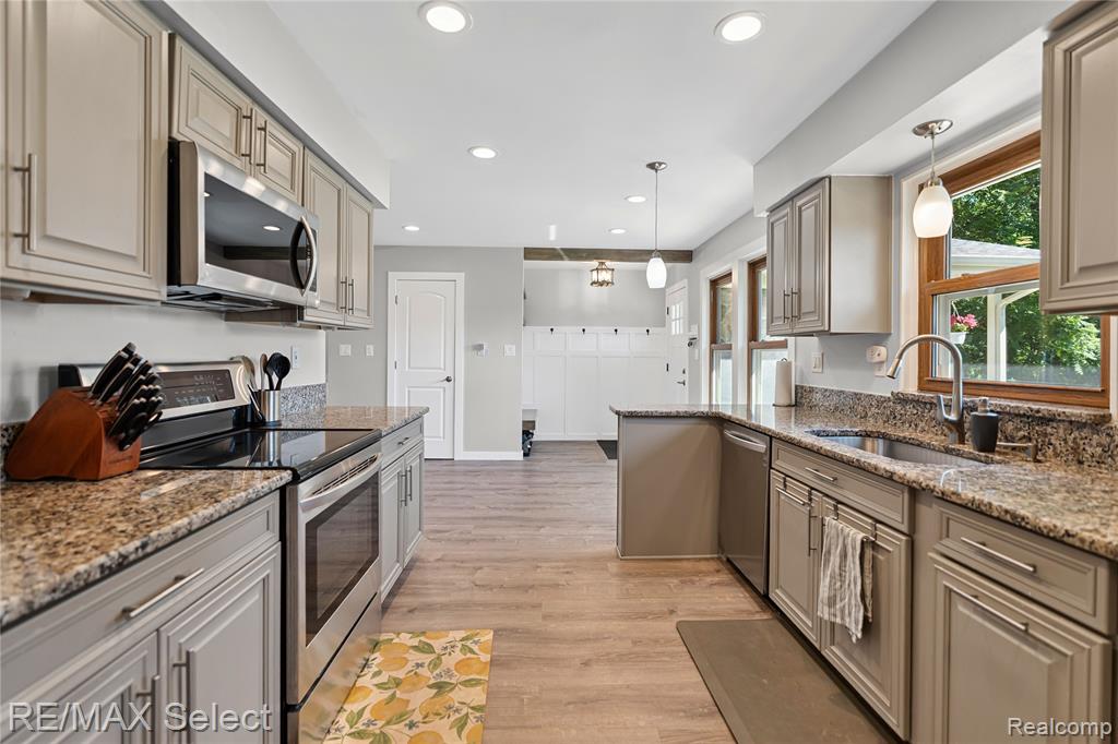 2456 N Tipsico Lake Road, Hartland, MI 48353 — Photo 5