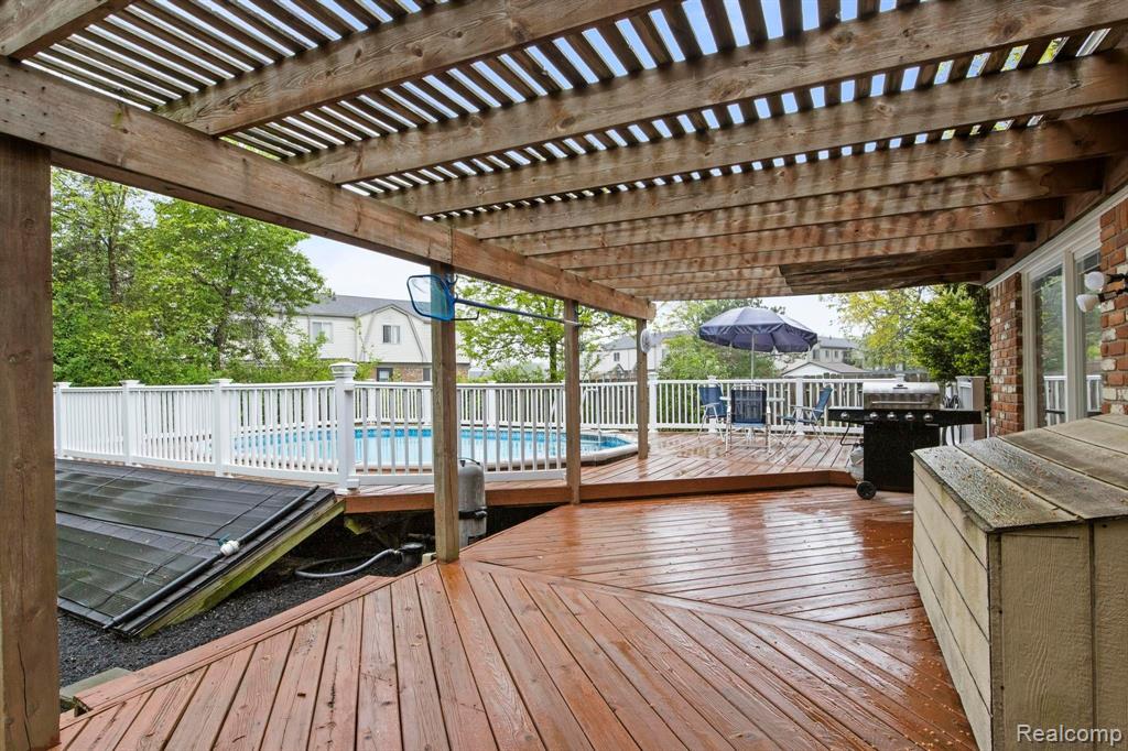 5645 WEDGEWOOD Road, Canton, MI 48187 — Photo 32