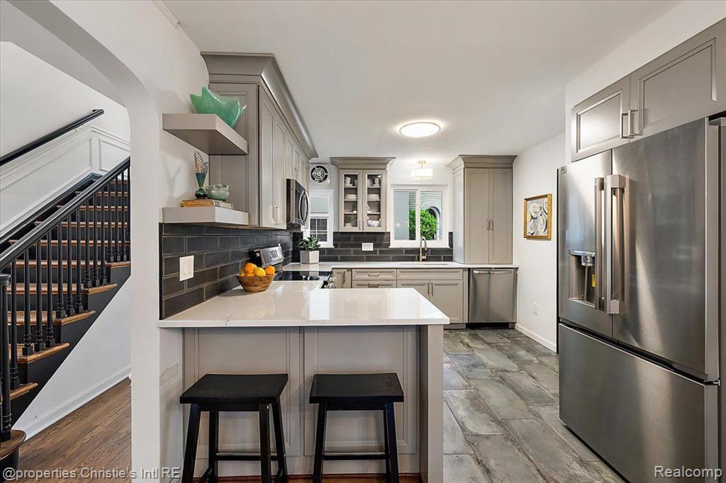 75 Grosse Pointe Blvd, Grosse Pointe Farms, MI 48236 — Photo 11