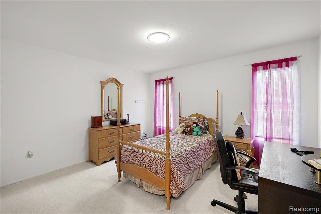 6988 LAKEMONT Circle, West Bloomfield, MI 48323 — Photo 37