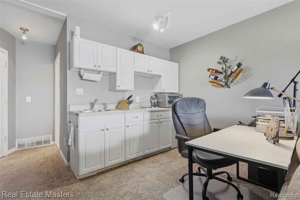 3997 River Road, 6, East China, MI — Photo 29