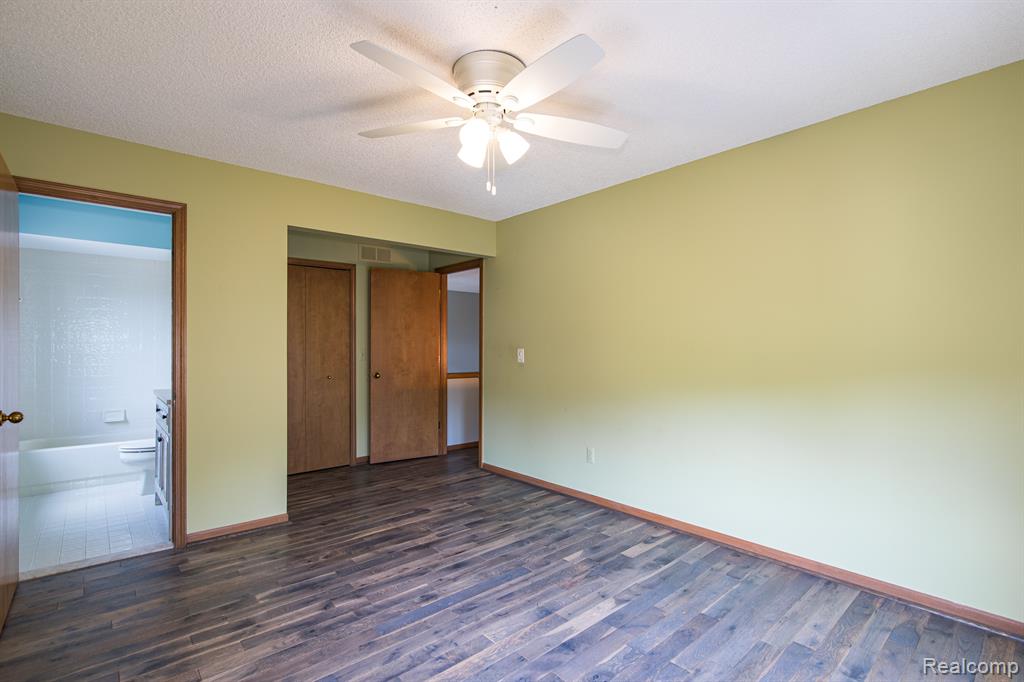 22140 River Ridge Trail, Farmington Hills, MI 48335 — Photo 16