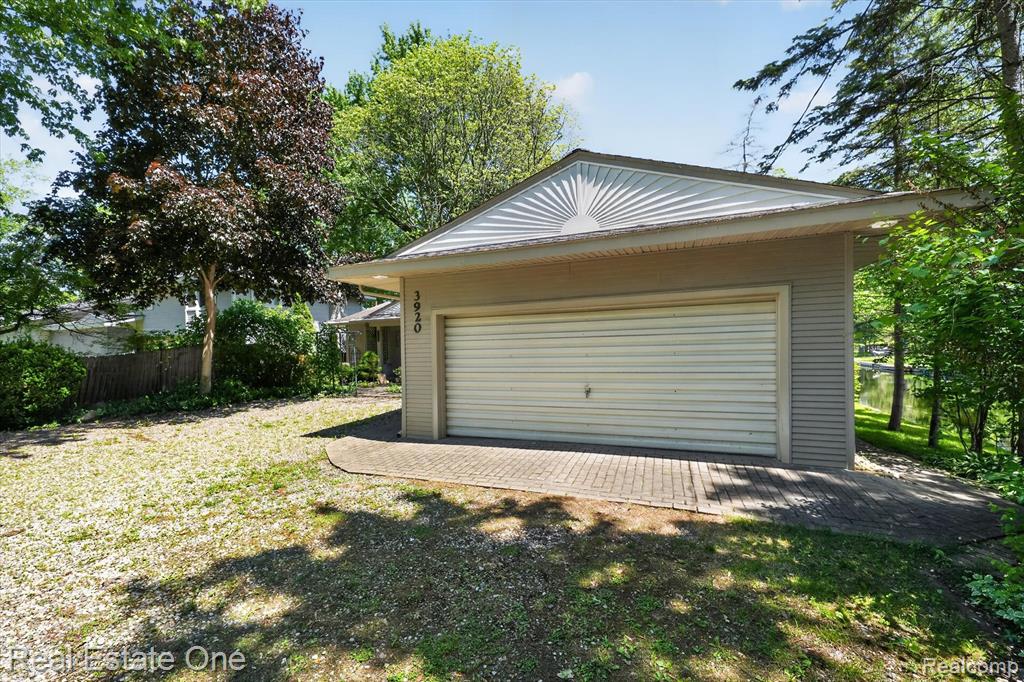 3920 Wint Road - Photo 3