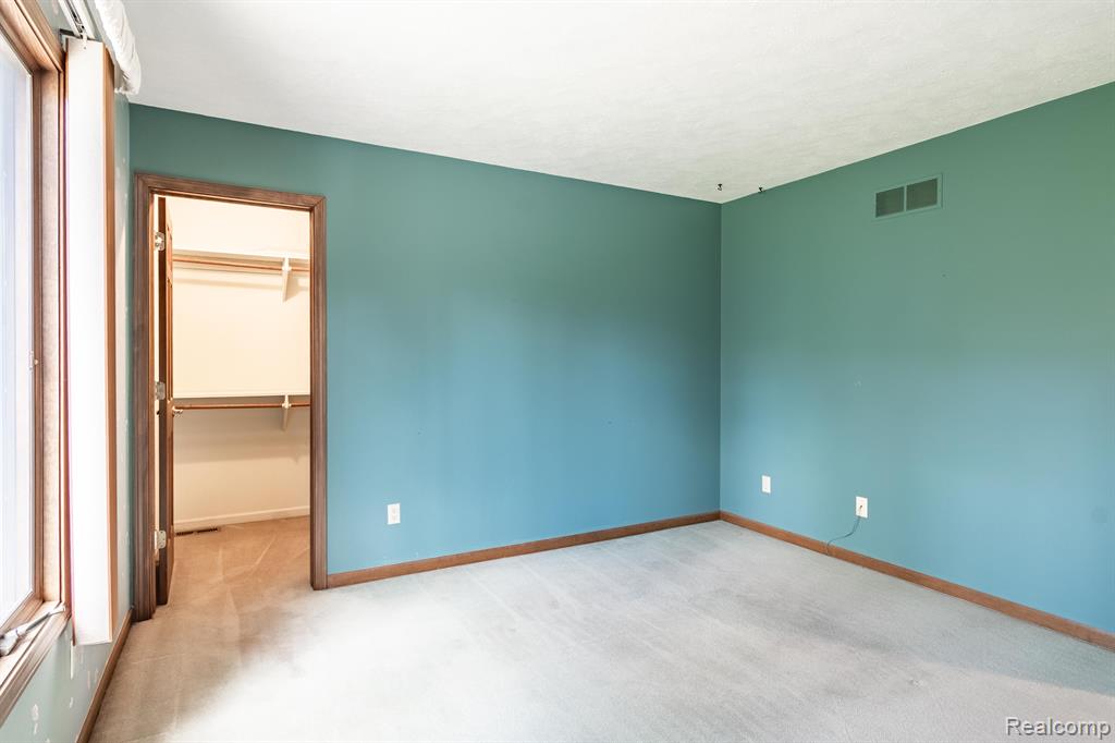 4435 OAK POINTE Drive, Brighton, MI 48116 — Photo 46