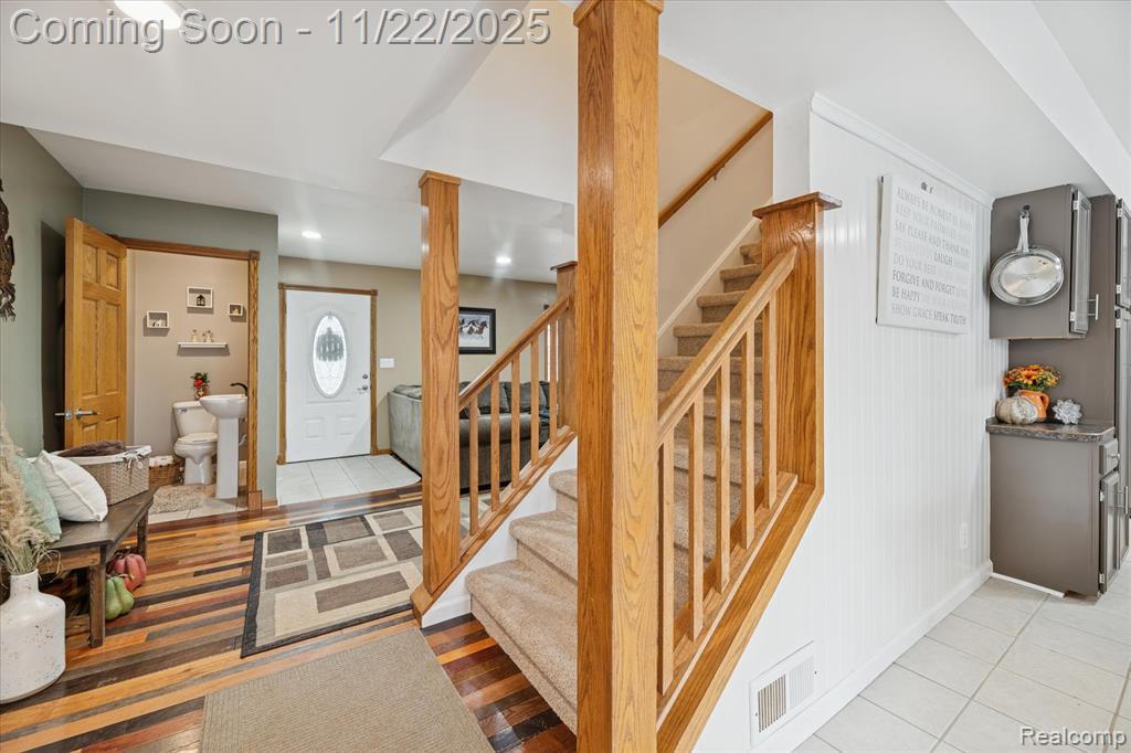 4196 Lotus Drive, Waterford, MI 48329 — Photo 13