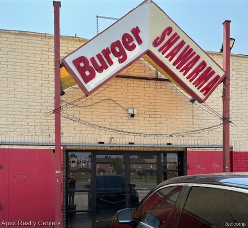 12248 E Warren Avenue, Detroit, MI 48215