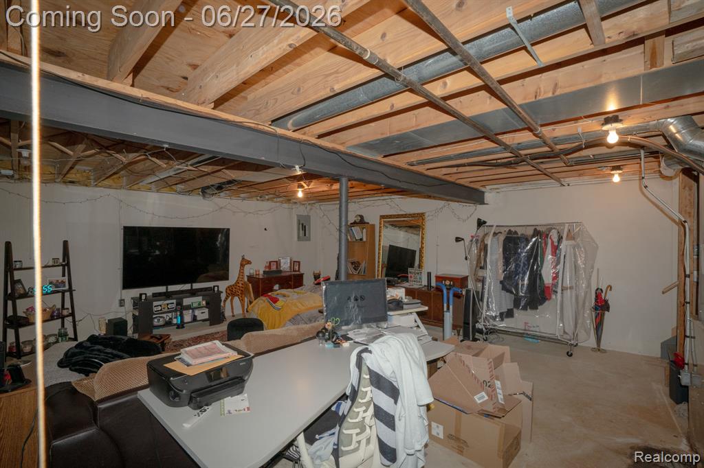 4044 Heatherwood Court, Warren, MI 48092 — Photo 16