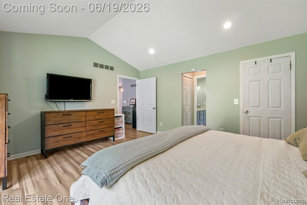 5277 Waterview Drive, West Bloomfield, MI 48323 — Photo 27