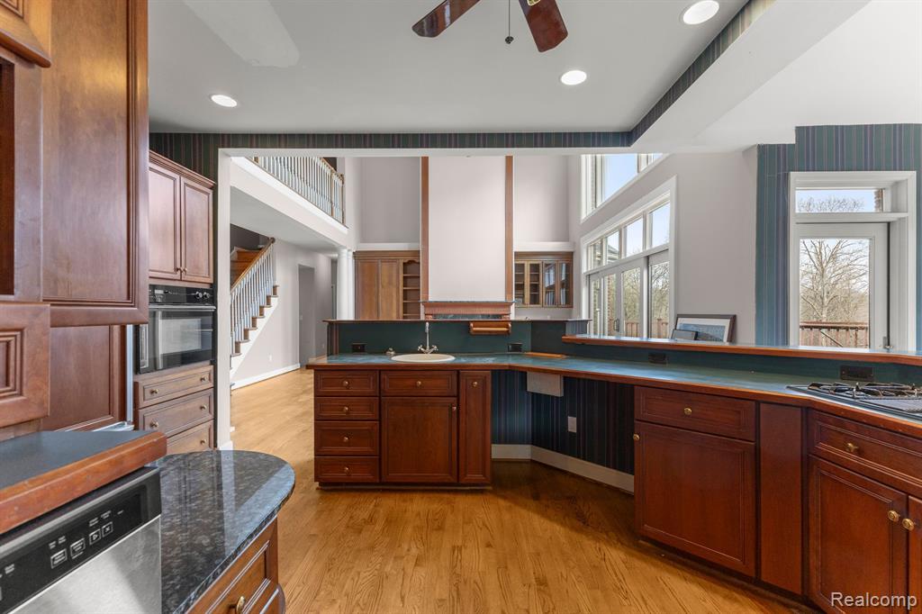 6555 WARREN Road, Ann Arbor, MI 48105 — Photo 35