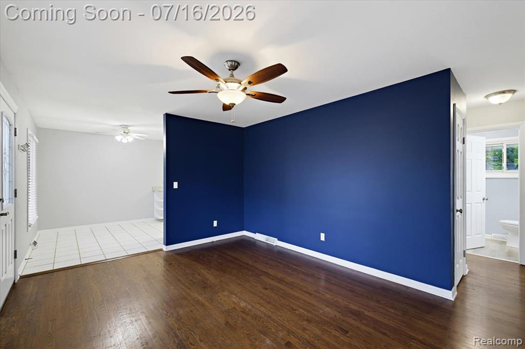 986 Gill Street, Oxford, MI 48371 — Photo 8