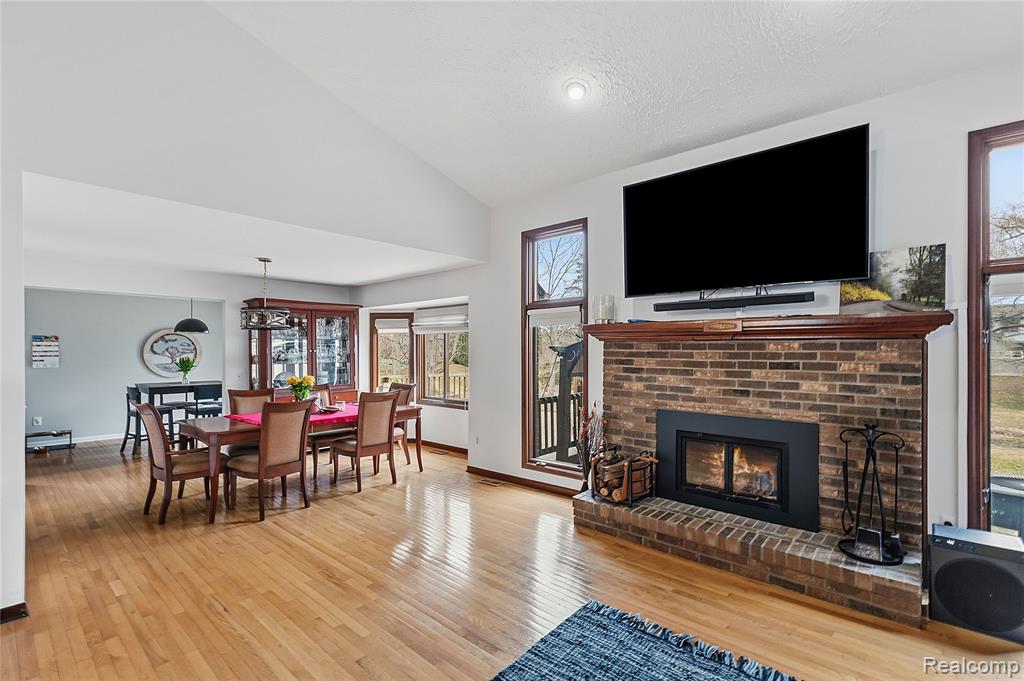 26525 Mapleridge Drive, New Baltimore, MI — Photo 4