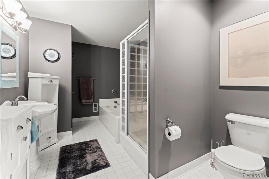 1775 Woodland Avenue, Sylvan Lake, MI 48320 — Photo 19