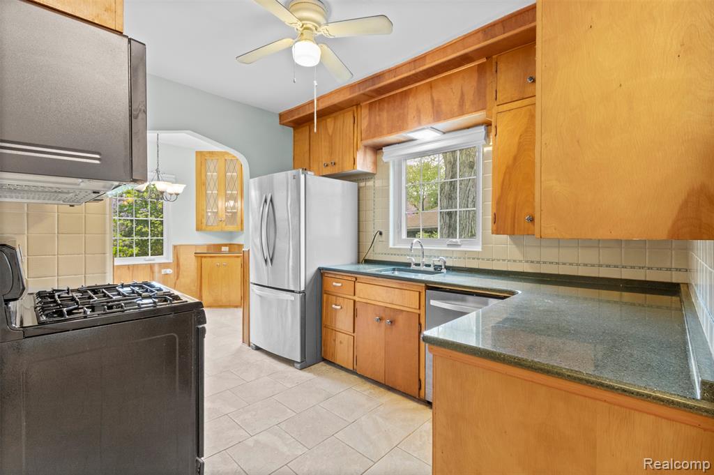 18925 Birchcrest Drive, Detroit, MI 48221 — Photo 29