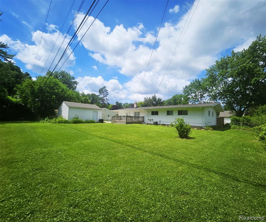 496 E Lovell Drive, Troy, MI 48085 — Photo 18