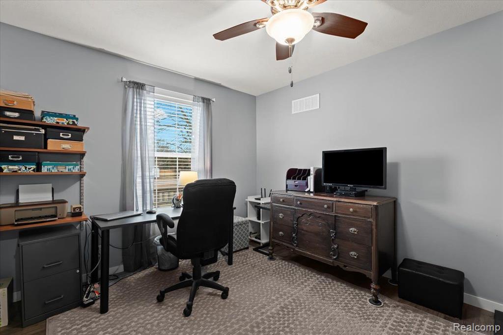 11209 SPRING ARBOR, South Lyon, MI 48178 — Photo 19