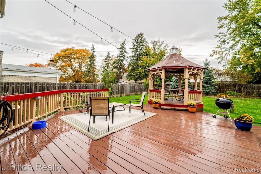 43682 LOMBARDY Drive, Canton, MI 48187 — Photo 10