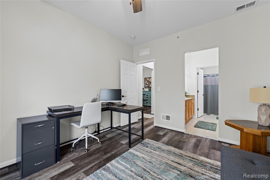 25899 Maritime Circle N, Harrison Township, MI — Photo 12