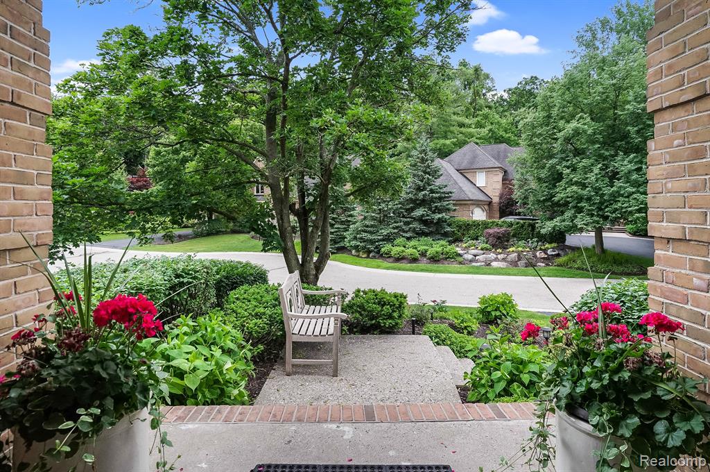 72 Vaughan Ridge Road, Bloomfield Hills, MI 48304 — Photo 6