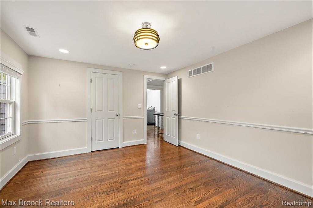 972 Oxford Street, Birmingham, MI 48009 — Photo 49