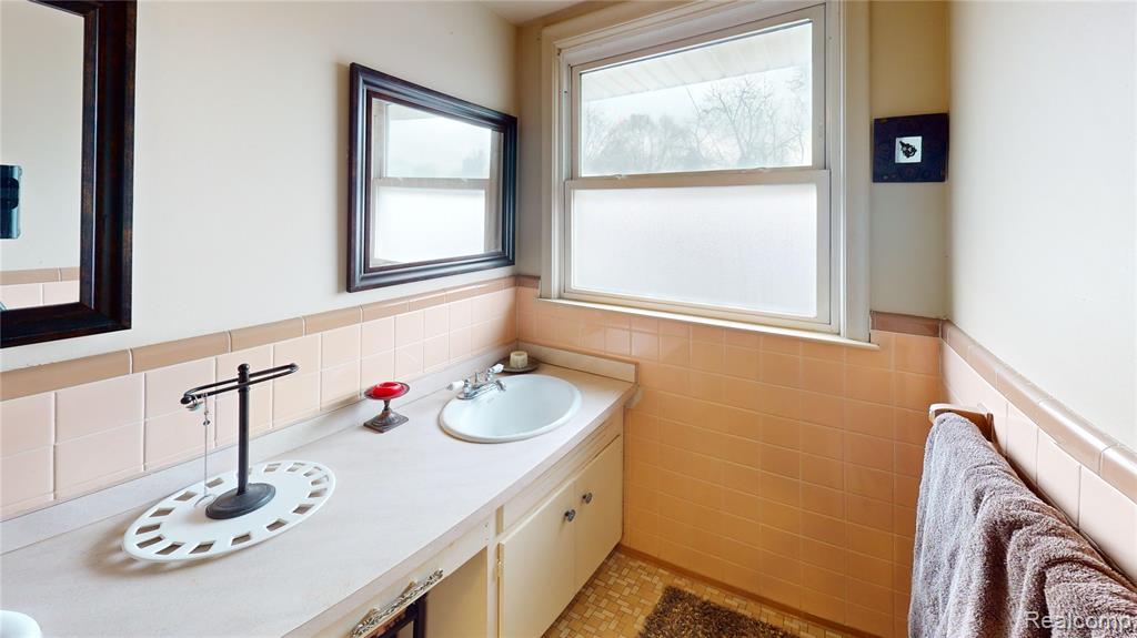 721 S Michigan, Howell, MI 48843 — Photo 4