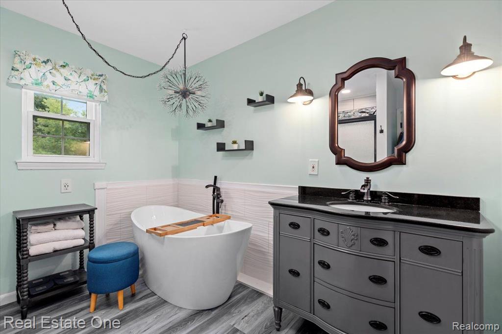 805 WOODLEIGH Way, Oxford, MI 48371 — Photo 34