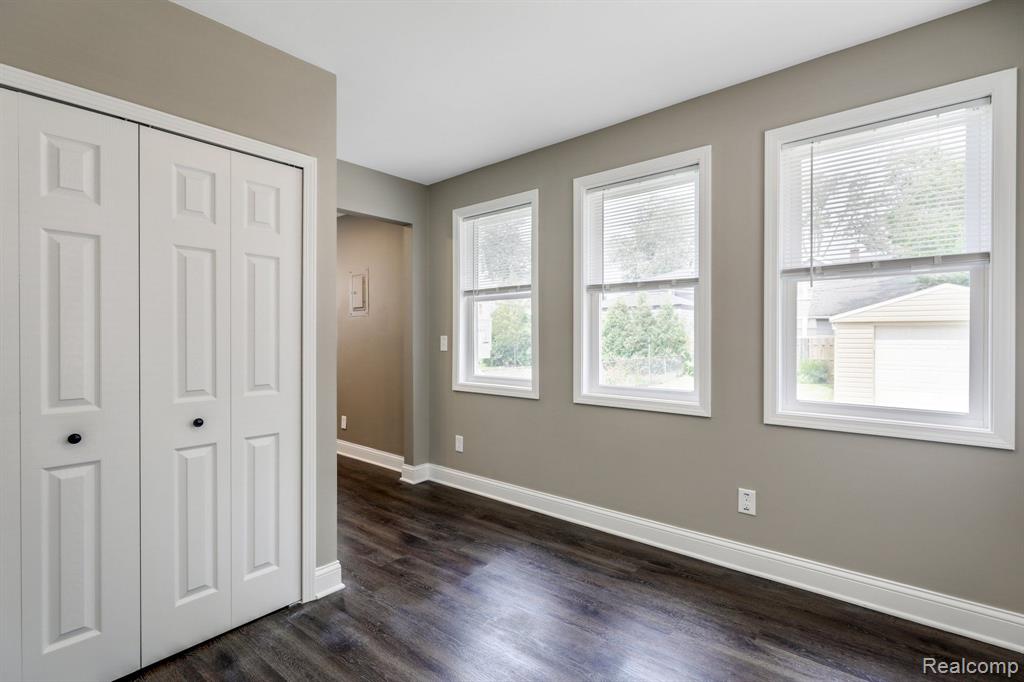 811 HUMPHREY Avenue, Birmingham, MI 48009 — Photo 10