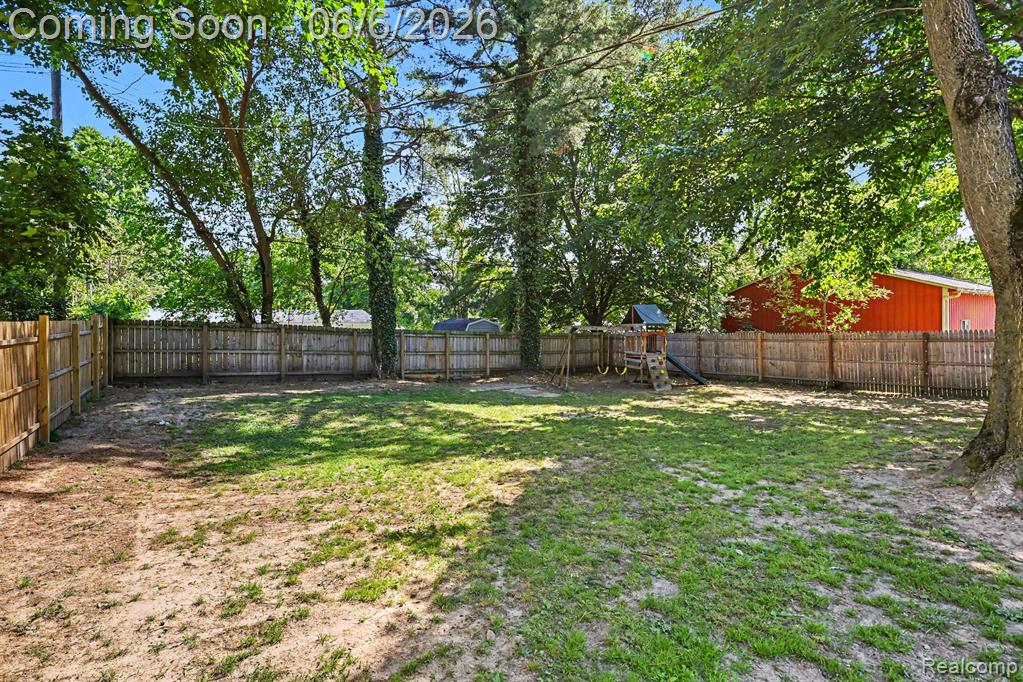 316 Oak Street, Webberville, MI 48892 — Photo 24