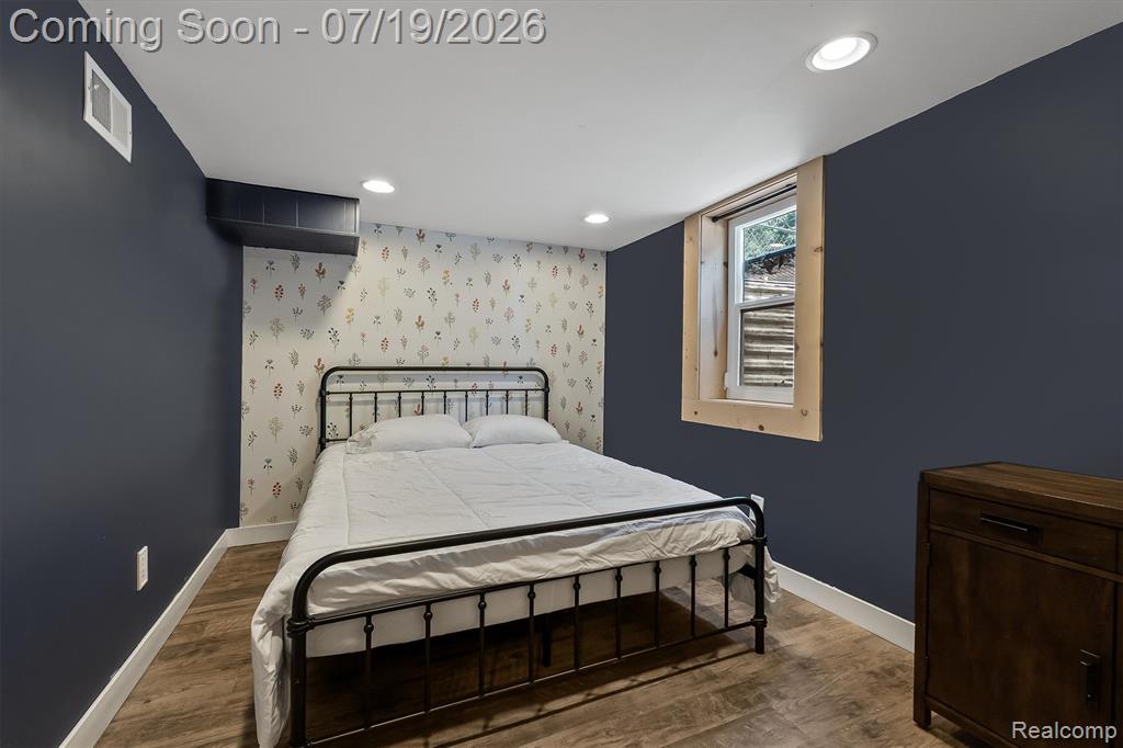 502 W Sunnybrook Drive, Royal Oak, MI 48073 — Photo 30