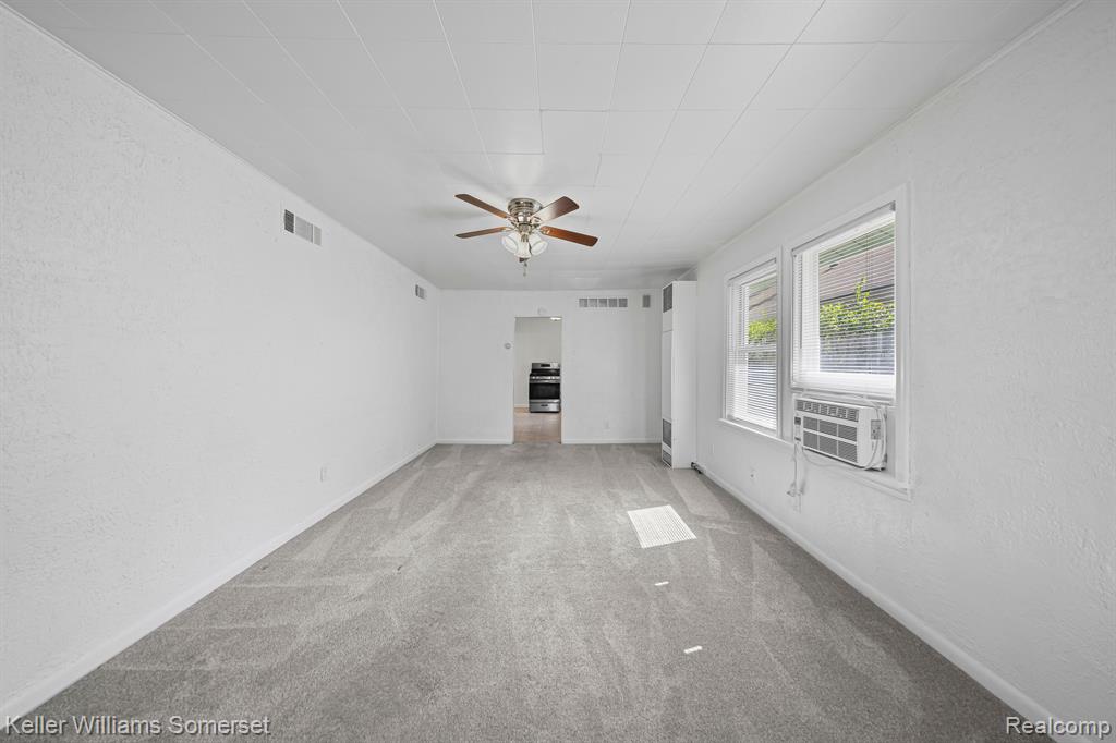 842 E 10 MILE Road, Ferndale, MI 48220 — Photo 5