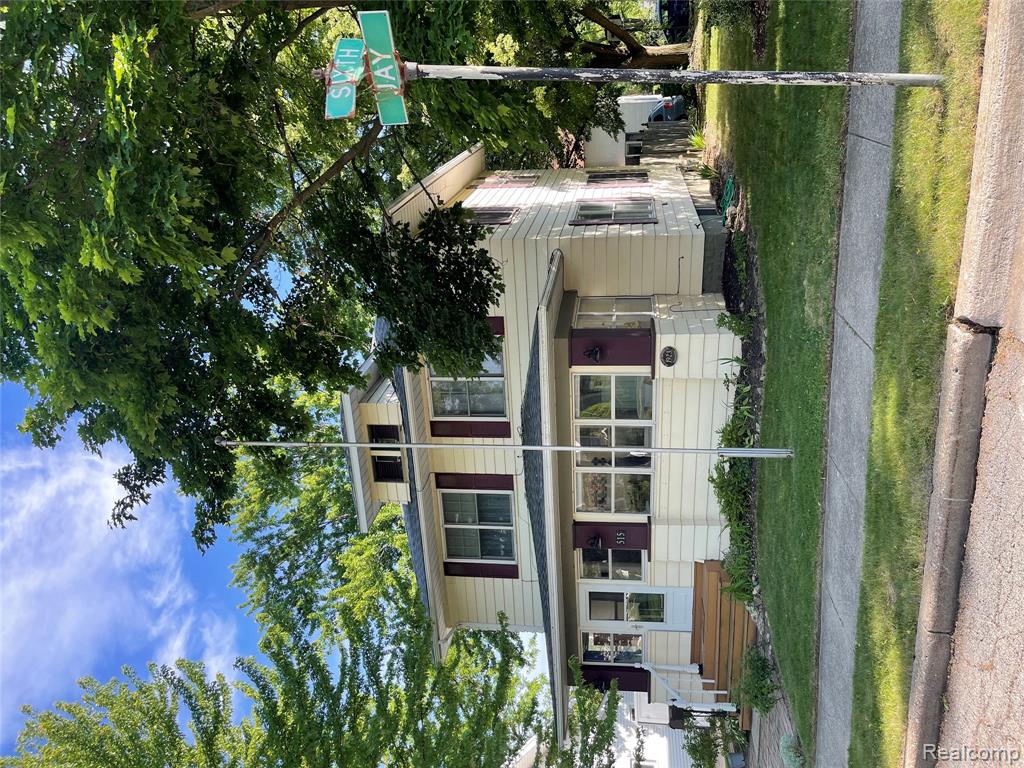 515 Jay Street, St. Clair, MI 48079 — front exterior