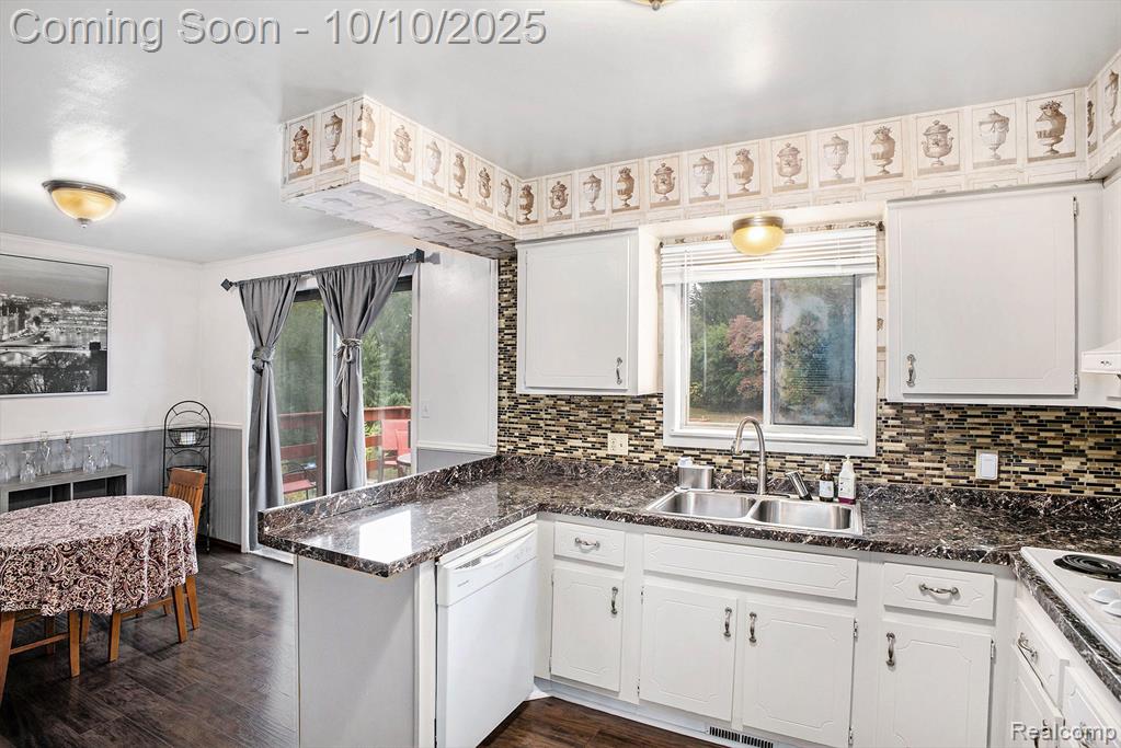 2933 Bullard Road, Hartland, MI 48353 — Photo 11