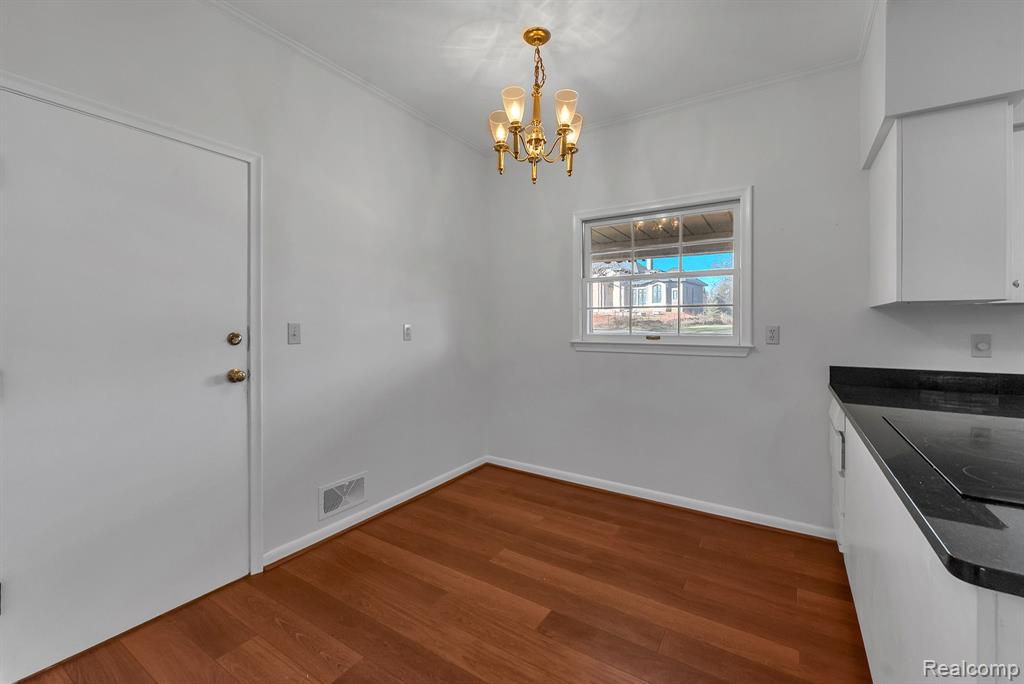 4265 Pine Tree Trail, Bloomfield Hills, MI 48302 — Photo 15
