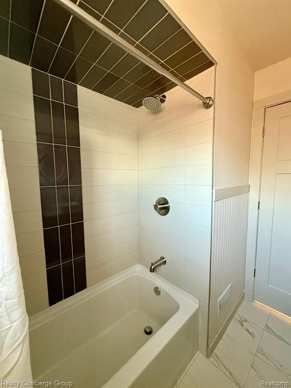 400 N LEONA Avenue, Garden City, MI — Photo 23
