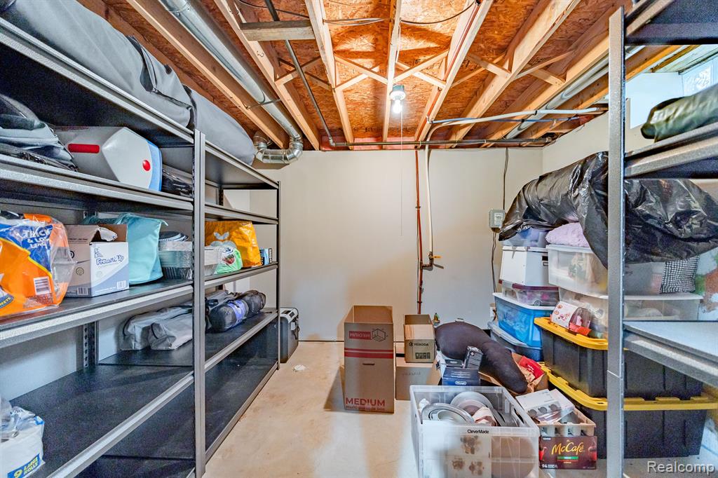 54652 White Spruce Lane, Shelby Twp, MI 48315 — Photo 56