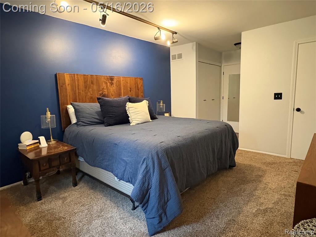 512 Victoria Square Boulevard, Brighton, MI 48116 — Photo 22