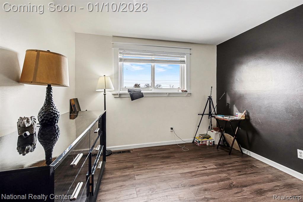 24840 Cabot Drive, Woodhaven, MI 48183 — Photo 22