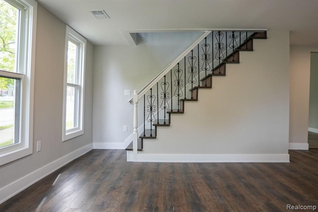 278 W SAINT CLAIR Street, Romeo, MI 48065 — Photo 4