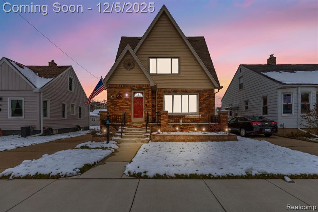 8121 Edward, Center Line, MI 48015 — front exterior