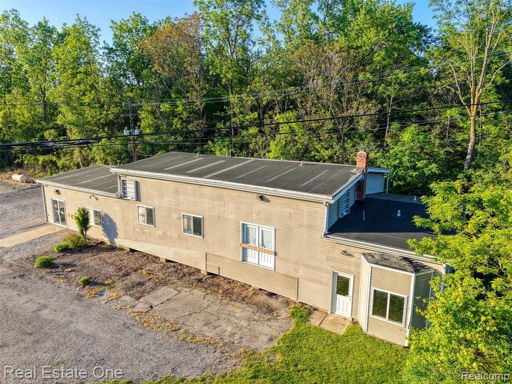 1621 Plymouth Road - Photo 2