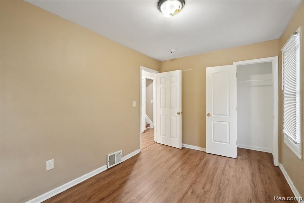 9072 Burt Road, Detroit, MI 48228 — Photo 17
