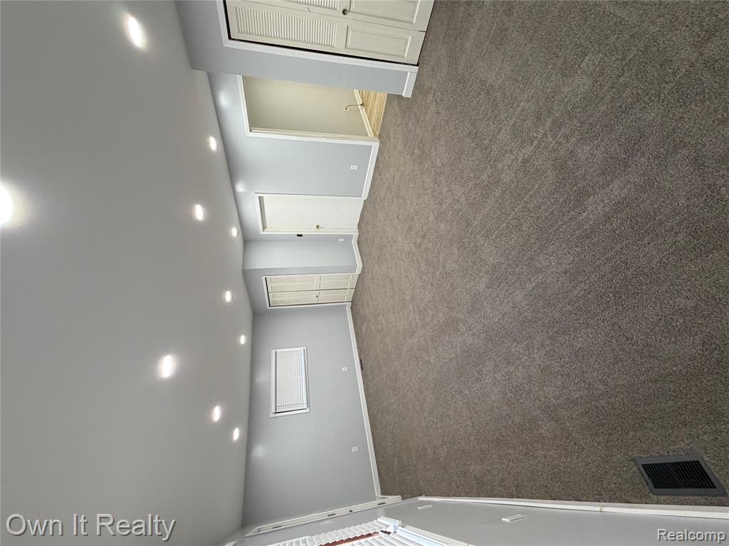 6310 Minock Street, Detroit, MI 48228 — Photo 11