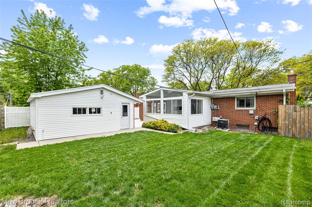 260 Lyons Drive, Troy, MI 48083 — Photo 19