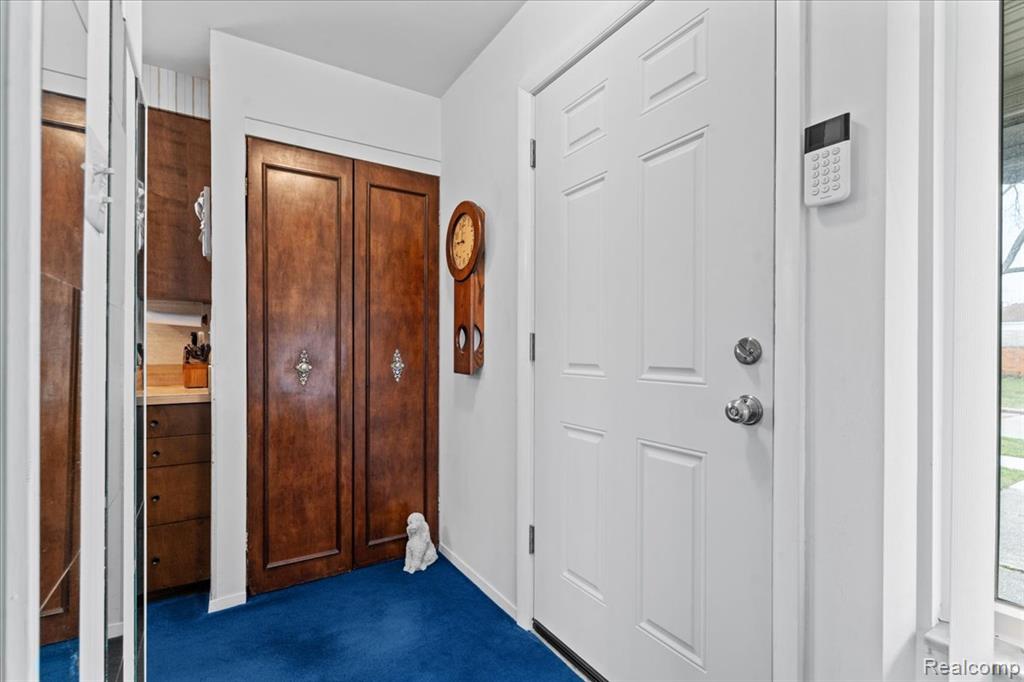 30124 Garry Avenue, Madison Heights, MI 48071 — Photo 3
