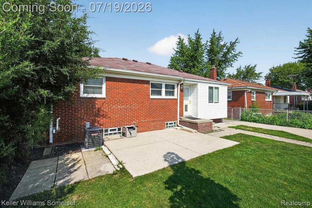 28326 Brush Street, Madison Heights, MI 48071 — Photo 34