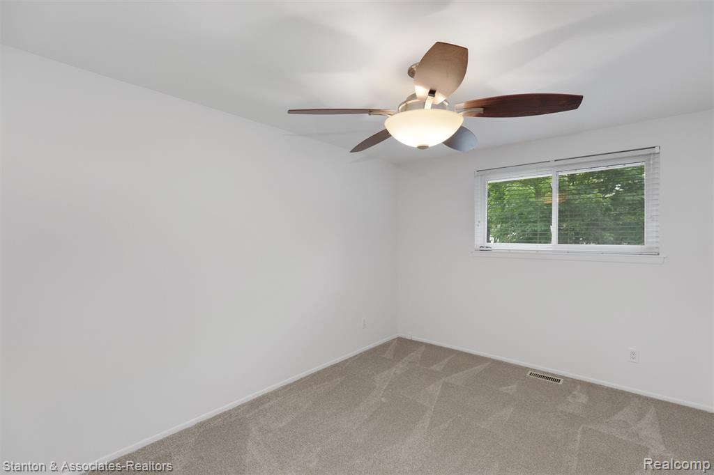 608 Woodlawn Avenue, Royal Oak, MI 48073 — Photo 22