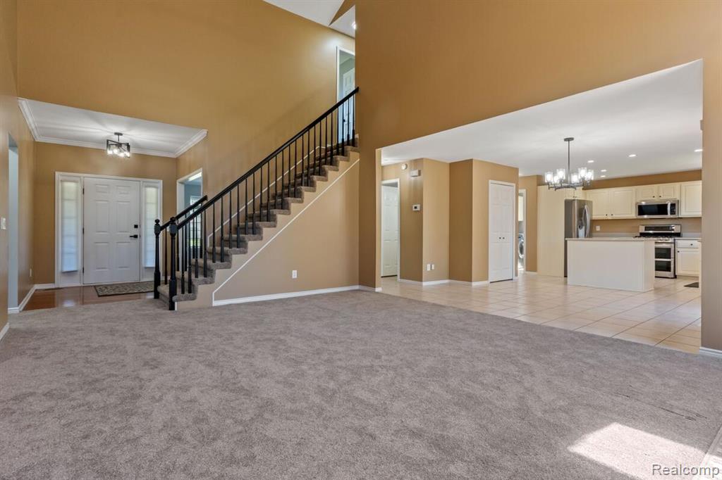 221 Maplewood Drive, 28, Clarkston, MI 48348 — Photo 18