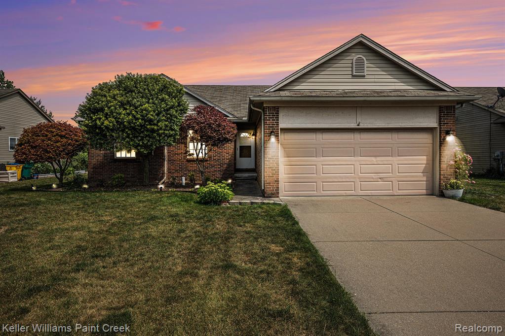 53544 Fox Pointe Drive, New Baltimore, MI 48047 — Photo 2
