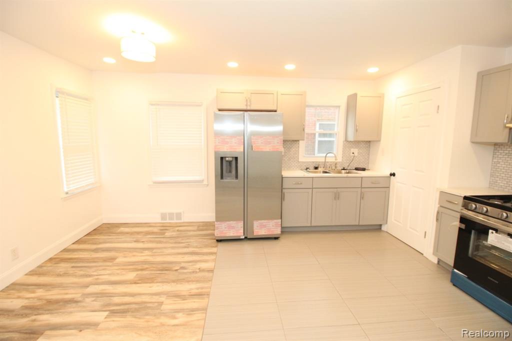 16873 Mansfield Street, Detroit, MI 48235 — Photo 17