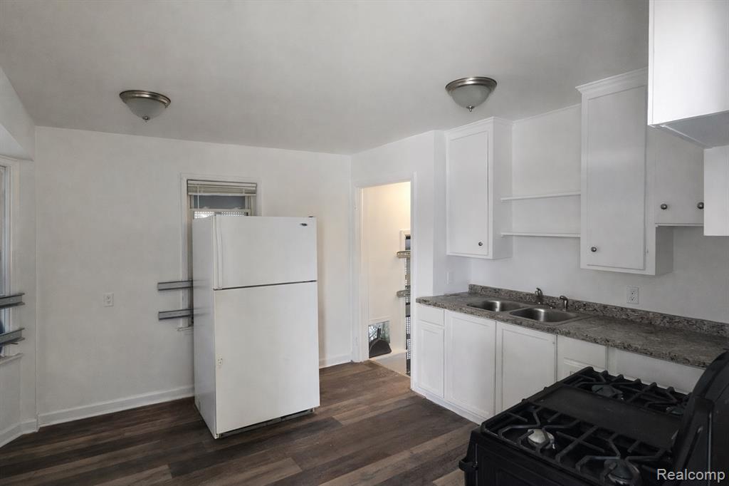 12010 Lakepointe Street, Detroit, MI, 48224