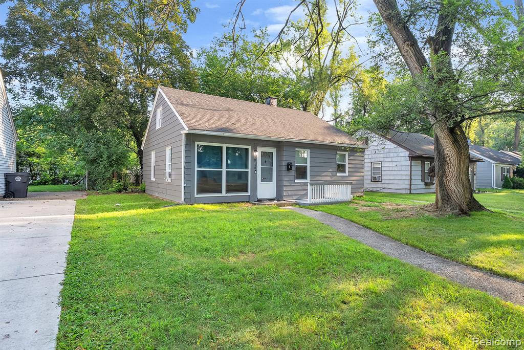 10750 Albany St Street, Oak Park, MI 48237